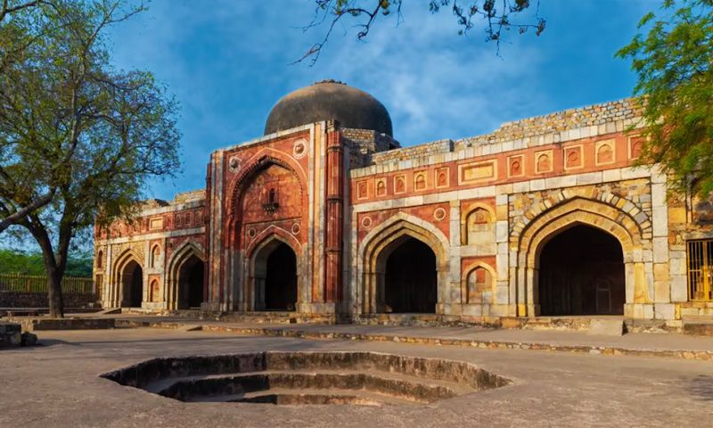 Jamali Kamali Mosque and Tomb