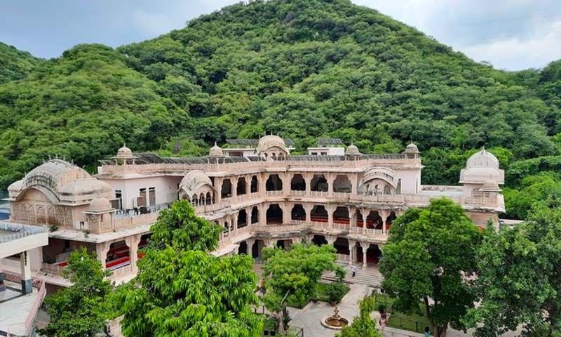 khole-ke-hanuman-ji-temple.jpg