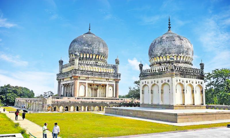 Qutb Shahi Tombs
