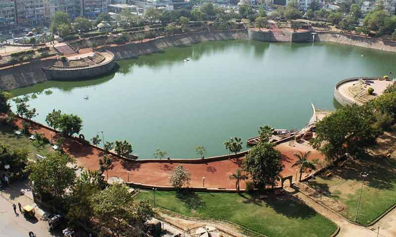 Vastrapur Lake